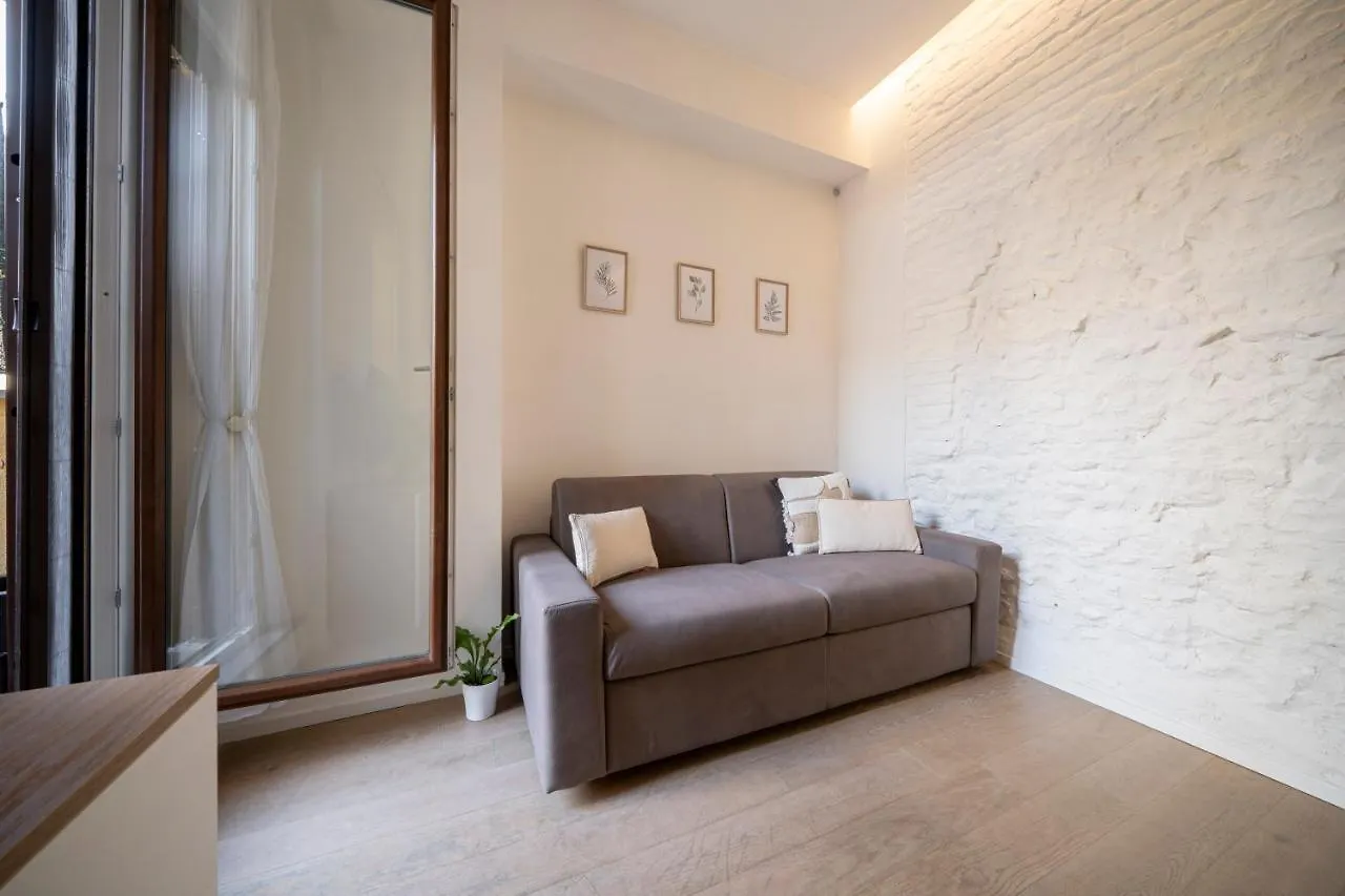 Piazza Maggiore-Luxury Apartment-Elegant Terrace Bologna Italy