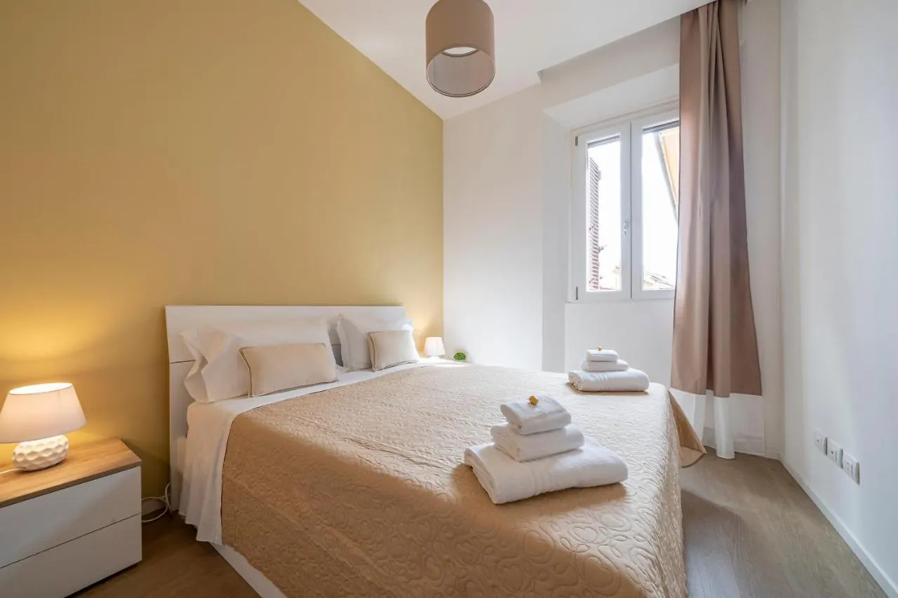 Apartment Piazza Maggiore-Luxury Apartment-Elegant Terrace Bologna Italy