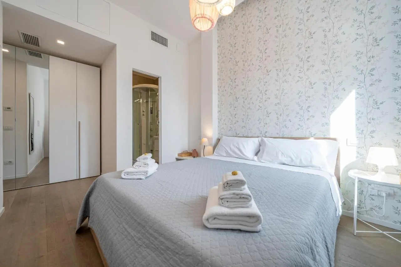 Piazza Maggiore-Luxury Apartment-Elegant Terrace Bologna